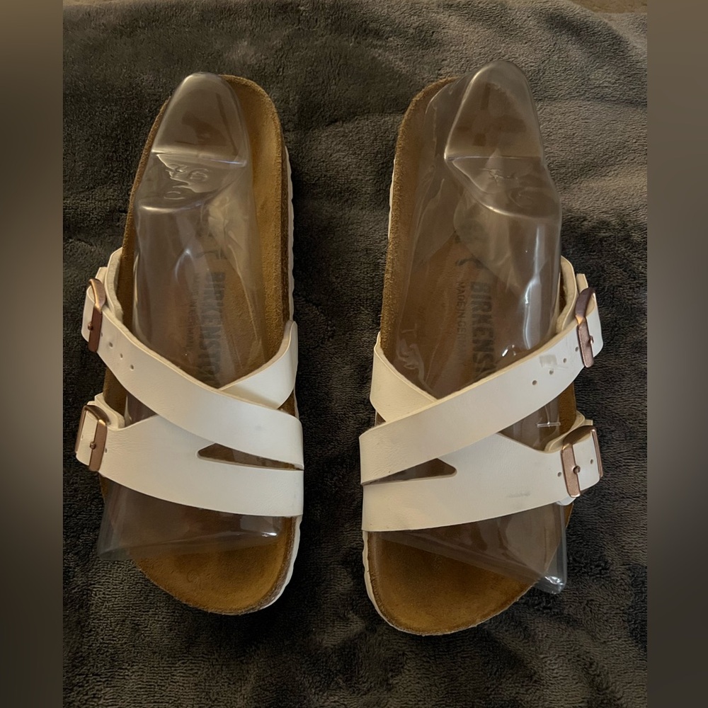 Birkenstock Women’s Winter White Crisscross Rose Gold Buckle Sandals/Slide. 6.5. - Picture 5 of 11
